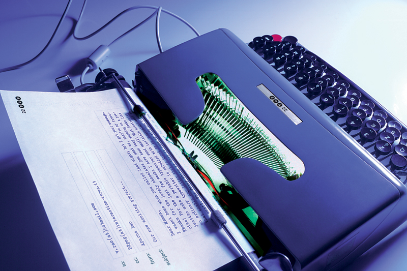 Illustration for article titled 22 Pop Email Typewriter for Luddites